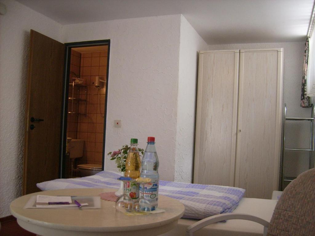 Gaestehaus Hochrhoenblick Schönau an der Brend الغرفة الصورة
